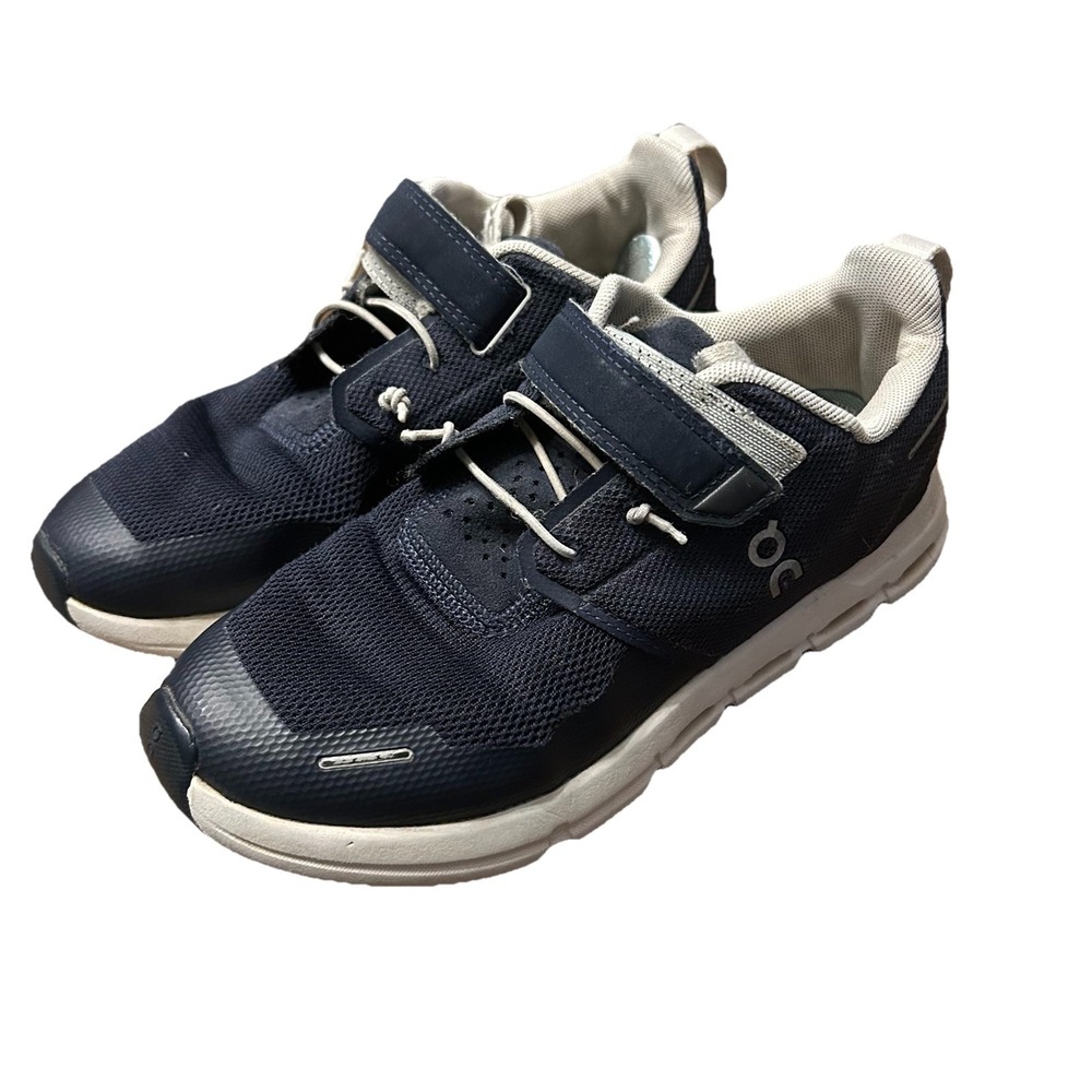 ON Cloud Boy Cloud Play Shoes Running Sneakers Navy White‎ Size 3K